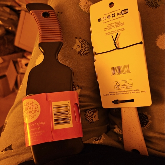 Hair Brushes - Picture 2 of 3